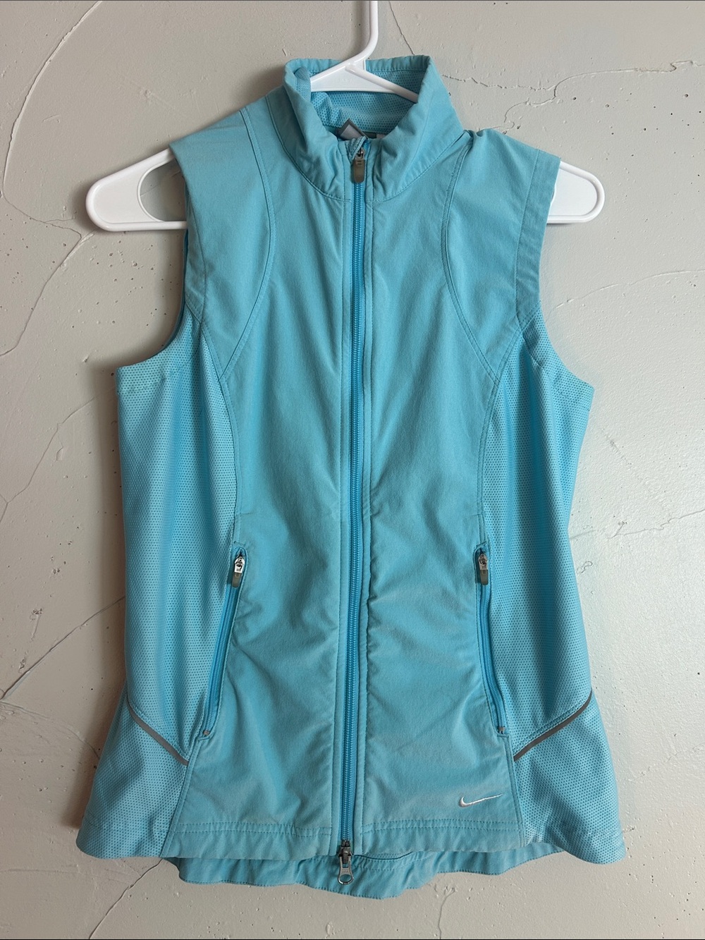 Nike Retro Aqua Blue Sleeveless Zip-Up Athletic Vest